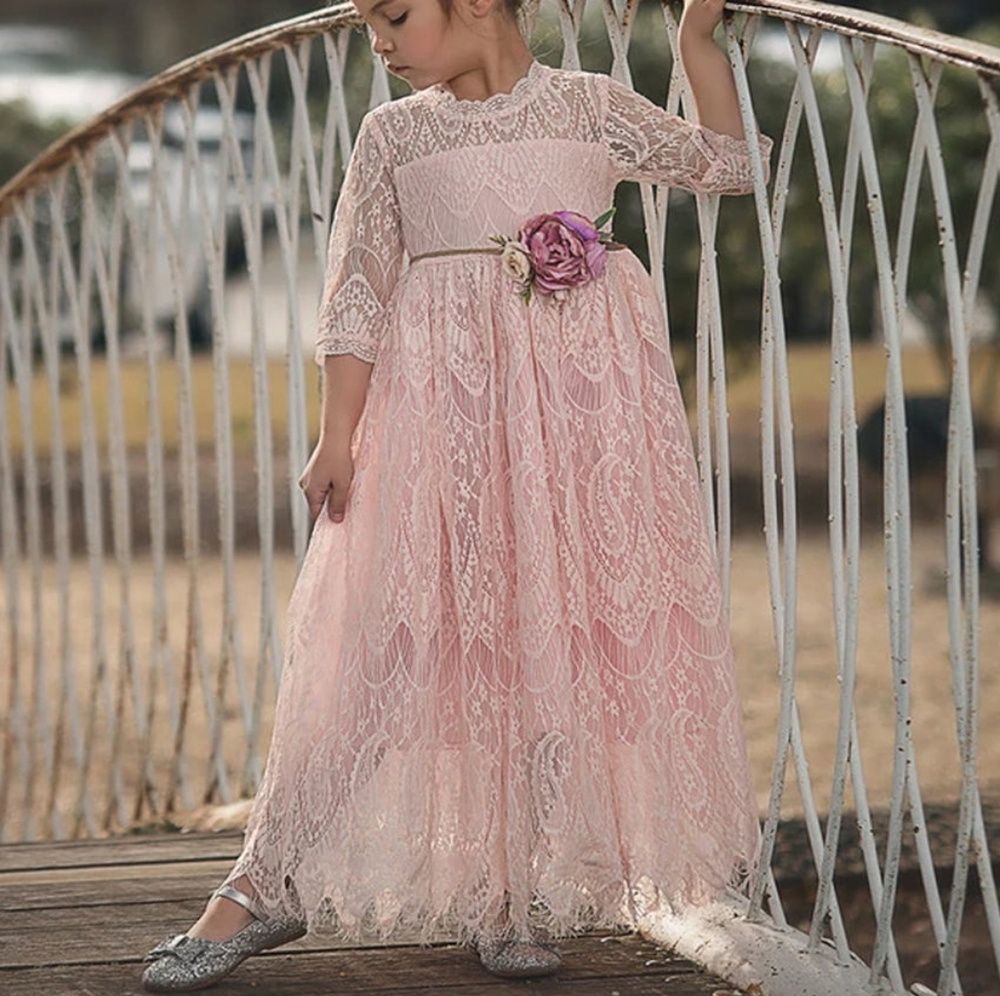 EUC: Beautiful Trish Scully Lace Bella Rafaela Gown - Size 10 - Picture 1 of 7